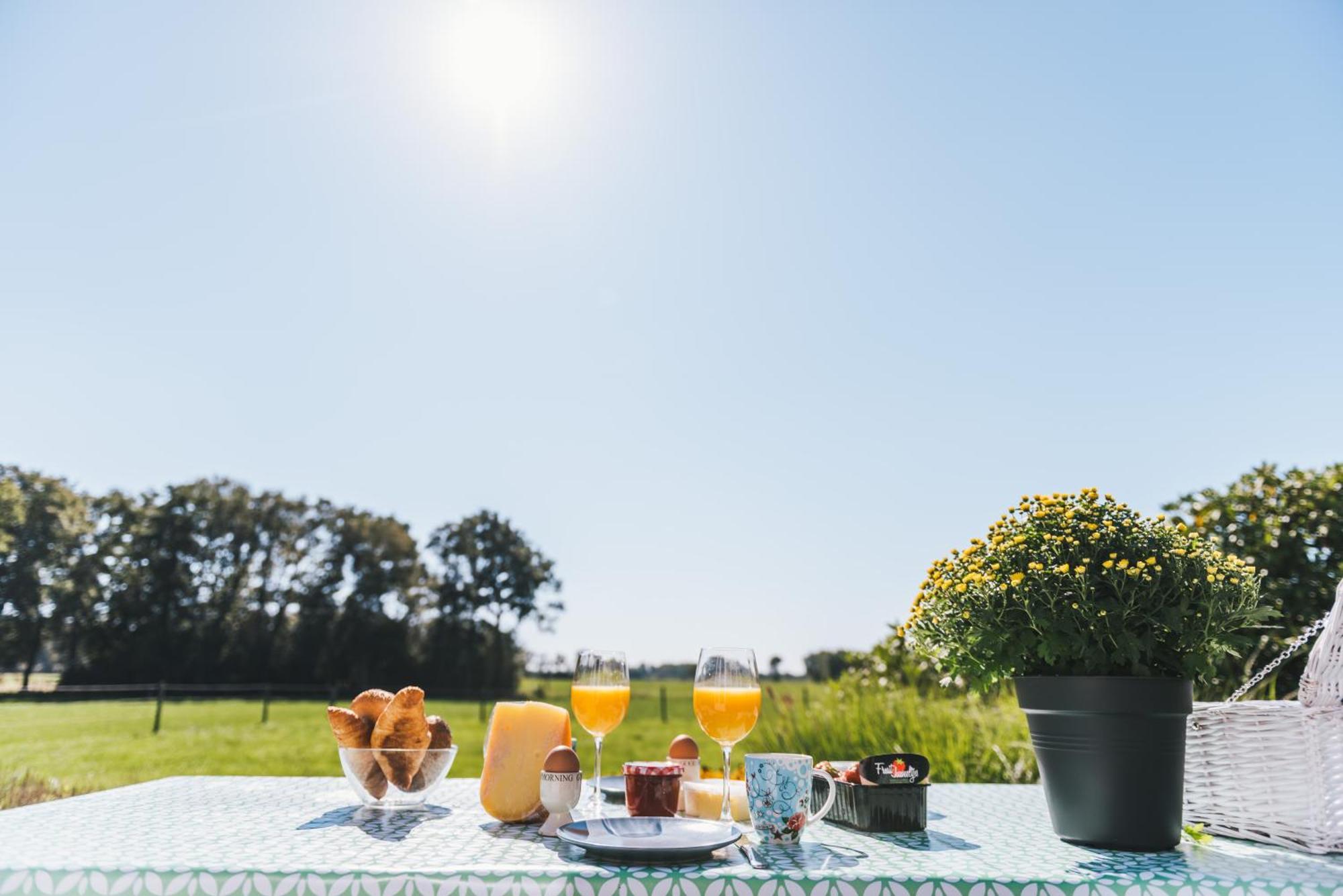 Bed & Breakfast De Lindevallei Oldeberkoop Esterno foto